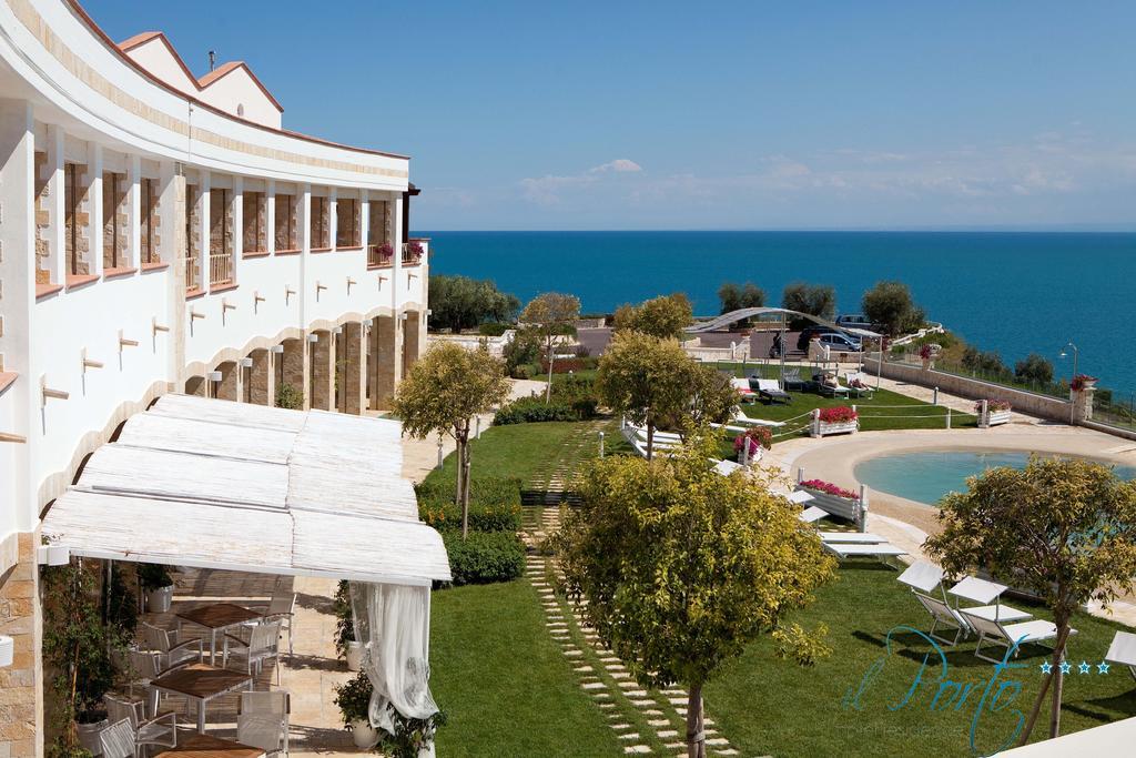 Hotel Residence Il Porto Mattinata Exterior foto