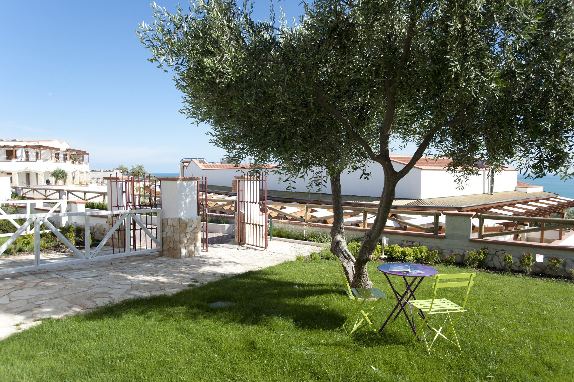 Hotel Residence Il Porto Mattinata Exterior foto