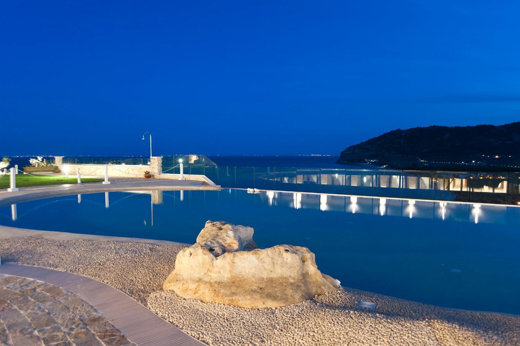 Hotel Residence Il Porto Mattinata Exterior foto