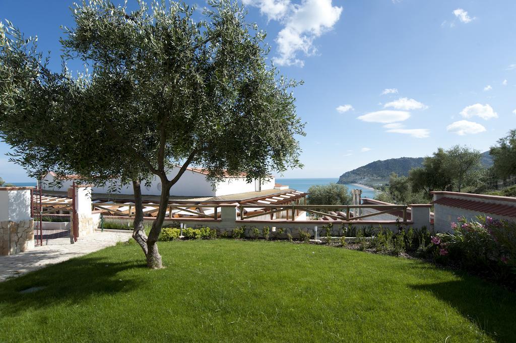 Hotel Residence Il Porto Mattinata Exterior foto